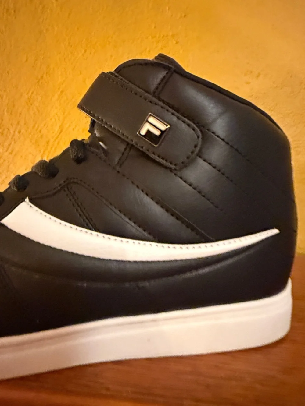 FILA Vulc 13 High Top Sneakers Mens 9.5 Black Reverse Flag Athletic Casual NIB